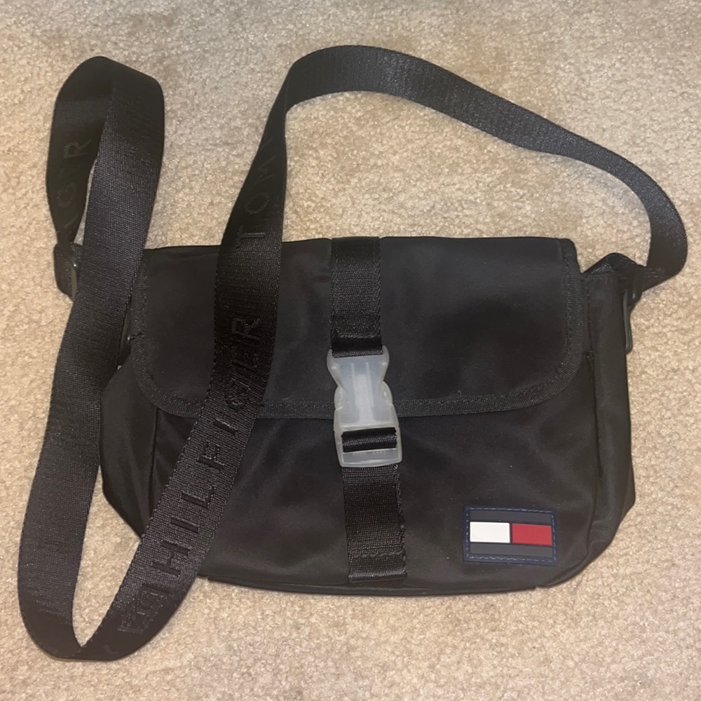 Tommy Hilfiger crossbody